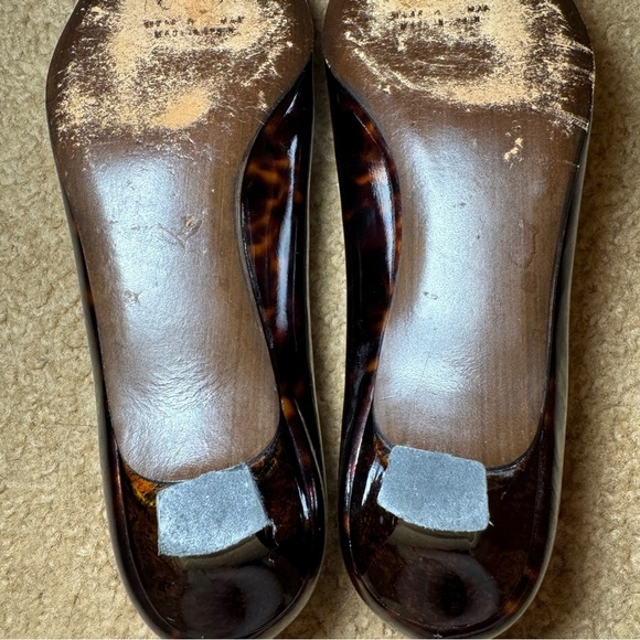 Stuart Weitzman Tortoise Peep Toe Kitten Heels - Picture 7 of 14